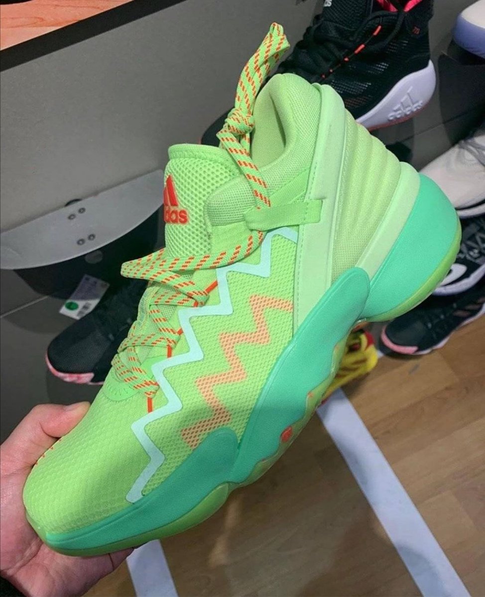 rookicks_'s tweet image. 𝗩𝗢𝗦 𝗔𝗩𝗜𝗦 𝗦𝗨𝗥 𝗟𝗔 𝗔𝗗𝗜𝗗𝗔𝗦 𝗗𝗢𝗡 #𝗜𝗦𝗦𝗨𝗘 𝟮?⁣
⁣
La paire est dispo sur NBA 2K20 en avant d'être lancée IRL

Elle n'a pas encore été présentée officiellement⁣
⁣
La sortie est prévue cet été !⁣ ⁣
BANG 💥⁣

#DONISSUE2 @spidadmitchell

@adidasFR @2KFrance