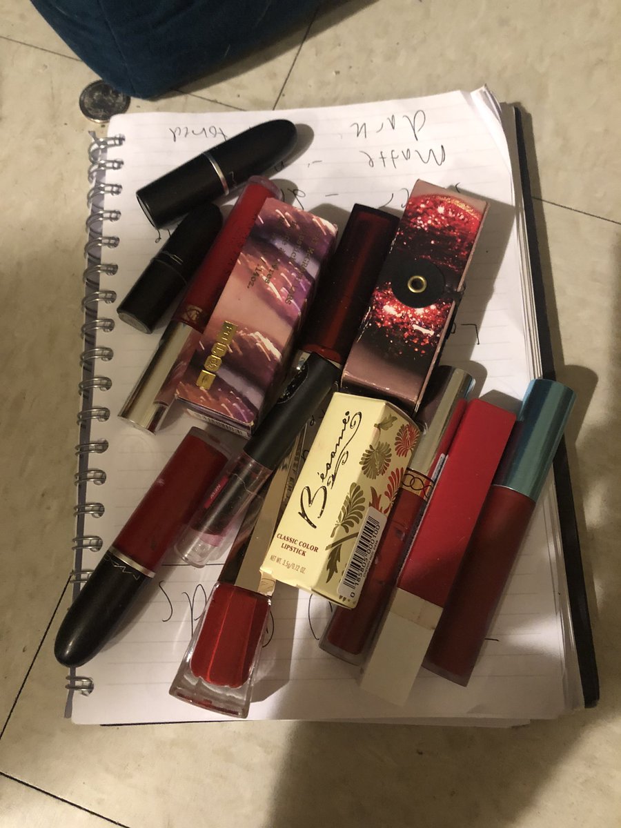 THREADMy Top Ten Favorite Reds. I decided to do a thread since I can’t keep a video under 10 min to save the life of me. I have no formal make up training other than I’ve been wearing red lipstick almost everyday for 7 years!!