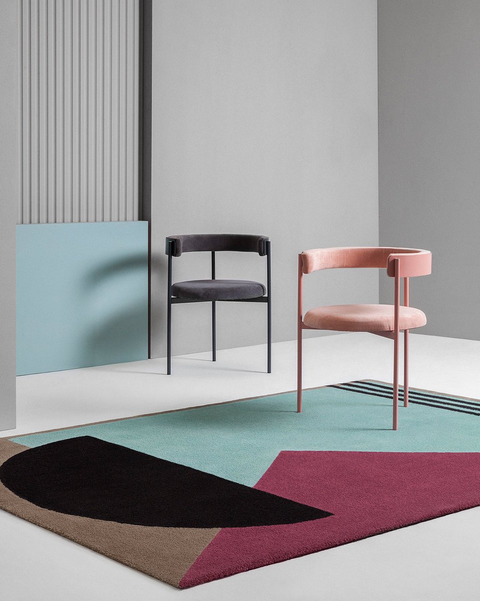 "Azuka" es una de las nuevas alfombras que creamos junto a Coty Larguia. La colección se inspira en la arquitectura brutalista y el art decó y busca fusionar geometrías abstractas que contrastan con la suavidad de la lana. Conocé más en: elespartano.com