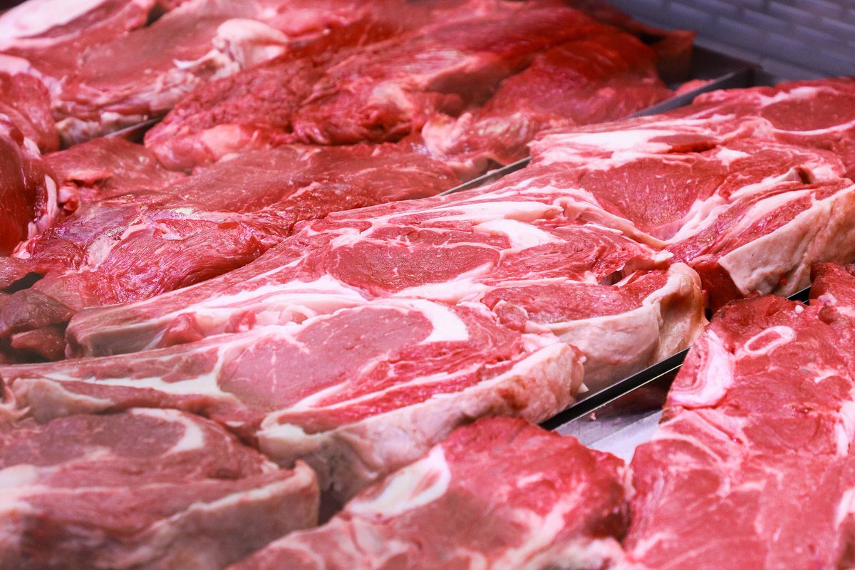 FactsHomie's tweet photo. Red meat consumption increases the risk of Cardiovascular Disease (CVD) and cancer mortality. https://t.co/kwZtipNR2y