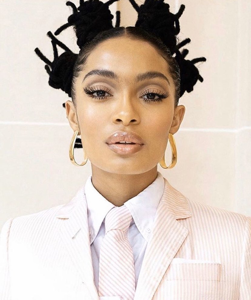 thecrownact's tweet photo. 👏🏽👏🏽👏🏽 We celebrate young queen @yarashahidi with her #CROWN of beautiful #bantuknots. https://t.co/OPB9C9viuv