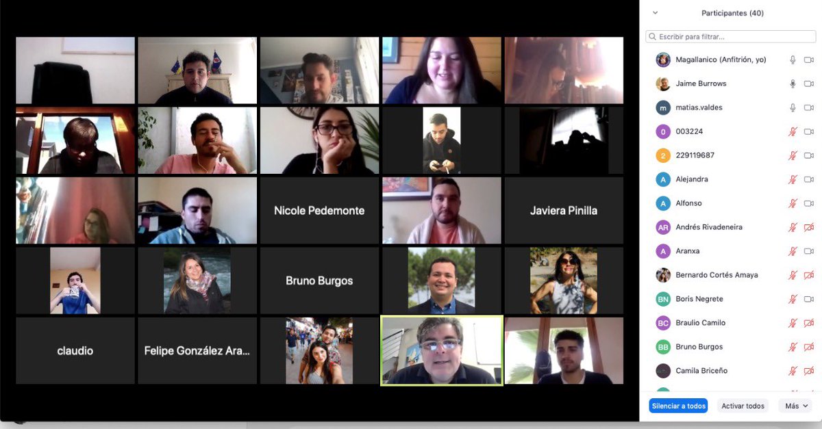 JDCdeChile's tweet photo. Hoy tuvimos sesión del Consejo Nacional de nuestra juventud! Tratamos de seguir conectados en esta pandemia q se vive en Chile y en el mundo, esperando pronto poder volver a estar reunidos! Nos acompañó Jaime Burrows, ex Subse de salud, para hablar de #Covid19! #JóvenesParaChile https://t.co/SGGJTRLCvA