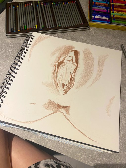 Drawing a picture of my pussy 😻 https://t.co/4ATctbSxlU<a href="/tag/nottingham"class="tags"><span>#nottingham</span></a>