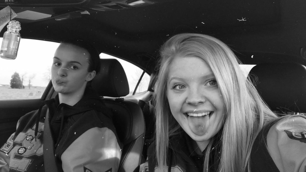 macifoster_'s tweet photo. happy 18th to my cuz &amp; bestie all in one🥳 Sanch is finally legal🔞! not sure what I’d do w/o ya💛 love u!               ps. once quarantine is over I’m coming to live at your house again😁 https://t.co/4wKuB8CVFR