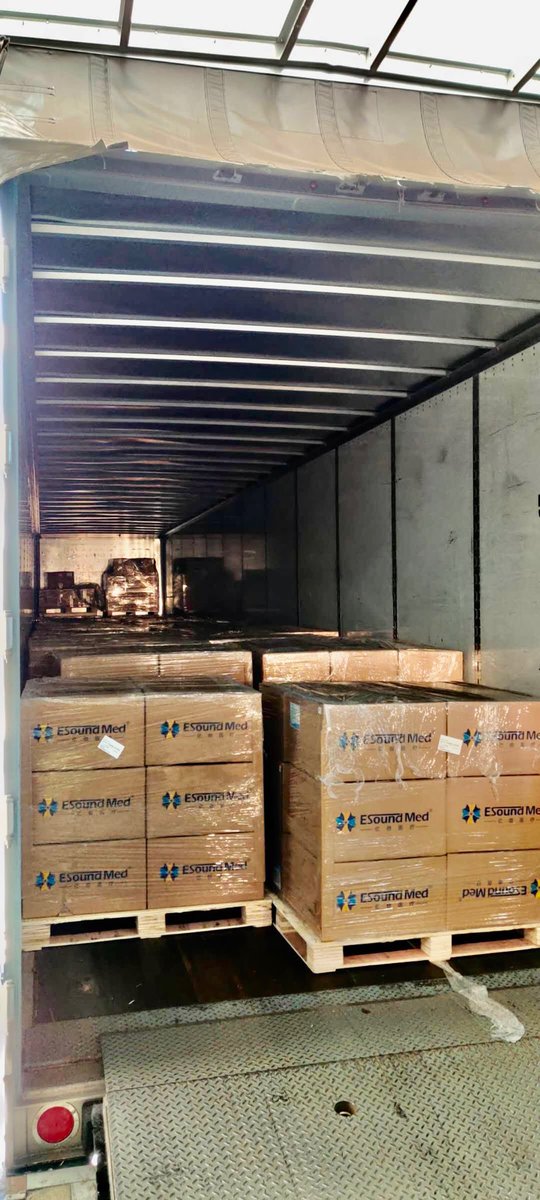 Thanks to <a href="/UberFreight/">Uber Freight</a> we currently have 4 semis on the way to UCSF with 750,000 hard to secure units of PPE (500,000 N95 masks, 100,000 isolation gowns, 50,000 face shields and 100,000 nasal swabs)!!   Uber donated the transportation.   Thank you <a href="/dkhos/">dara khosrowshahi</a>!