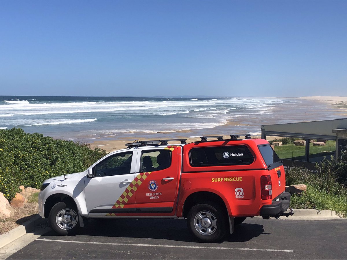stephenjleahy's tweet photo. Big swell hitting the Port Stephens coastline today. Beaches are pretty deserted except for a few surfers and families getting in some exercise.  We even got the chance to help out in our neighbour’s Easter egg hunt! Happy Easter...and stay safe!   #supportoperations #mysurflife https://t.co/ZF6KKOkj4o