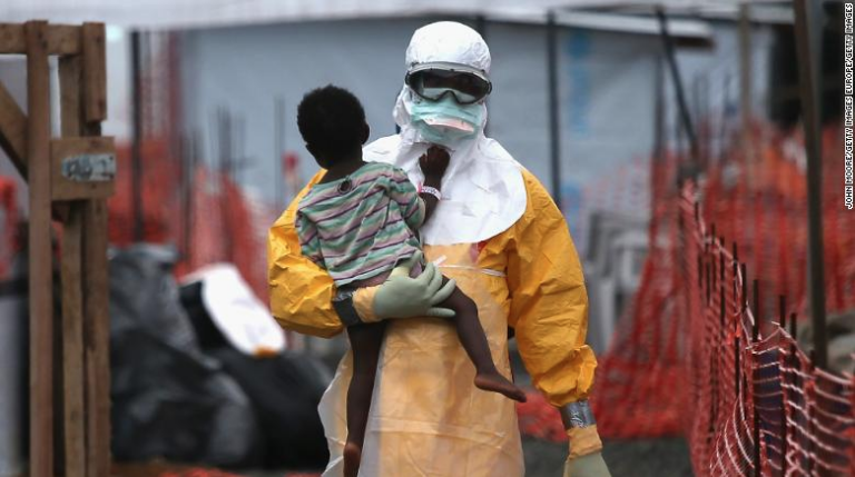 Se me quedo el brote de  #Ebola de 2014-2016 que mató a más de 11,300 personas, la gran mayoría en África