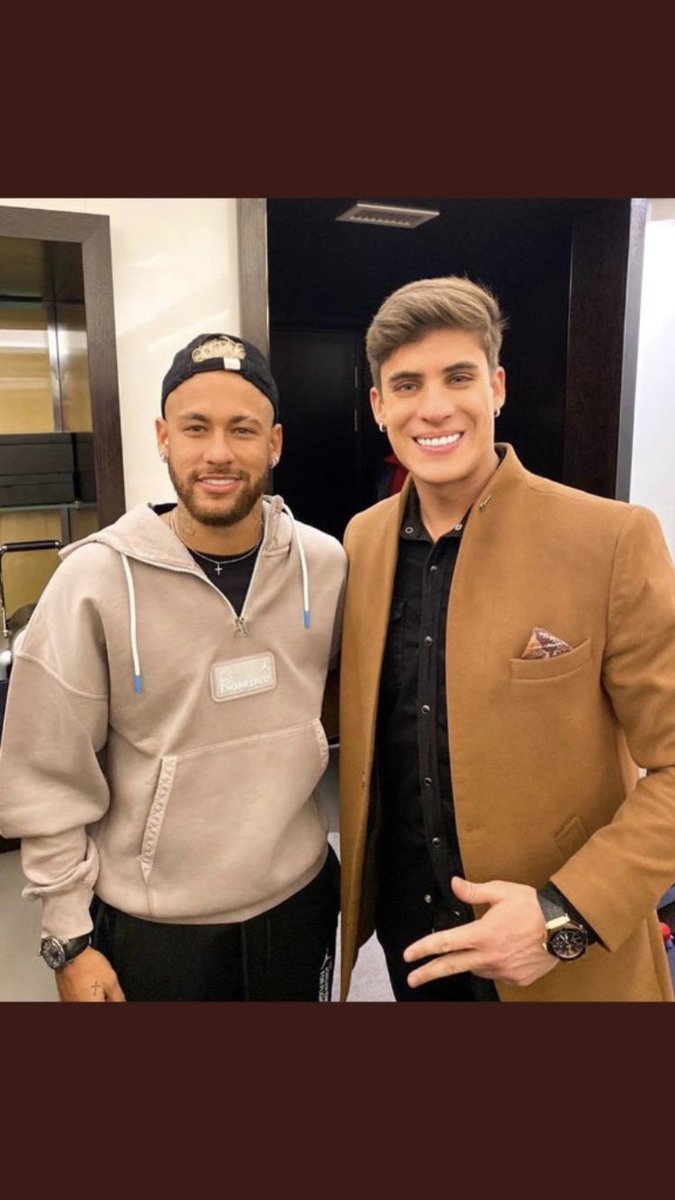 Daniiii412's tweet photo. Neymar : Fdp 

Lui : je vais Niquer ta mère 

Neymar : Mdr 

Lui 2 semaine plus tard je rigolais pas moi 😂🤣🤣🤣😂 https://t.co/s8JePK9SPB