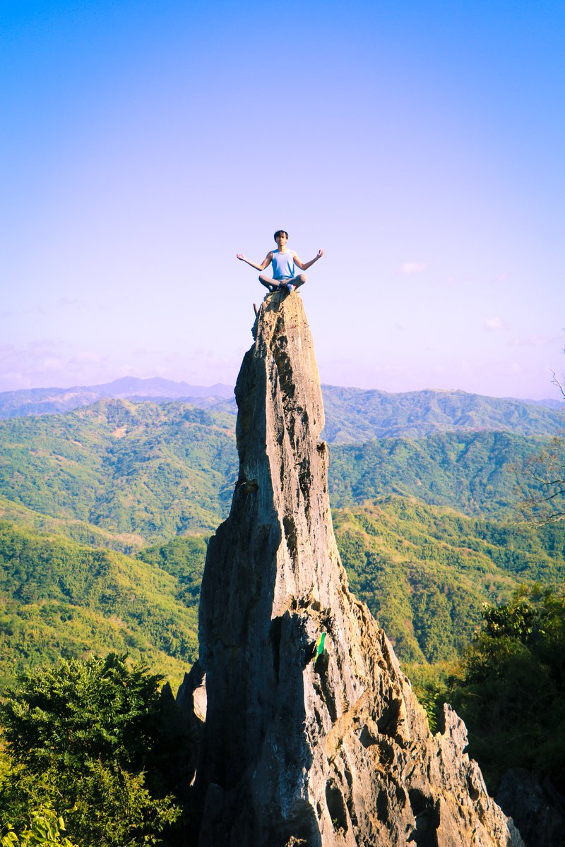 ochanachos's tweet photo. I wanna climb more mountains... #mountains #mountaineering #travel #mascap #Philippines https://t.co/7laIUGNjSf