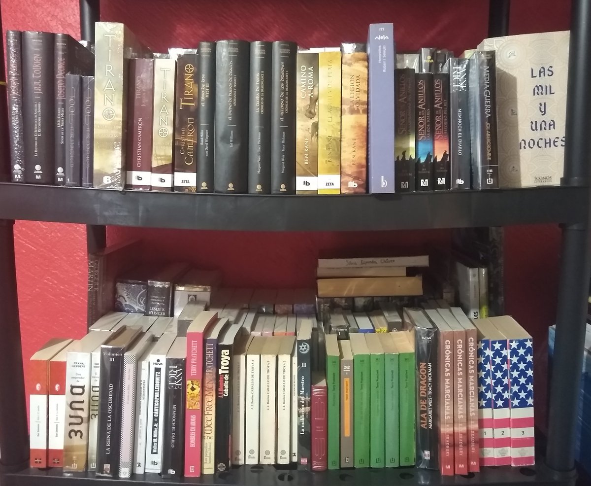 AurynLibros's tweet photo. Hoy subimos a la página de Facebook el #StockÁuryn de esta semana, luego del reacomodo. https://t.co/IogYlm4Jmb