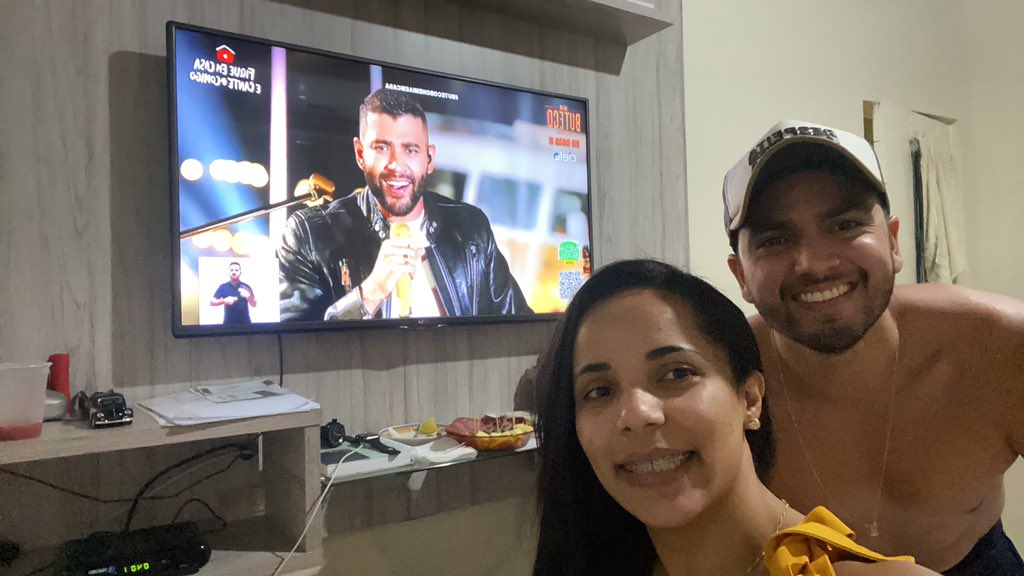 joelminha19's tweet photo. Curtindo o embaixador #LiveGustavoLima #ButecoEmCasa  #ButecoBohemiaEmCasa #liveGusttavoLima #amorlindo https://t.co/waa1kmJzR9