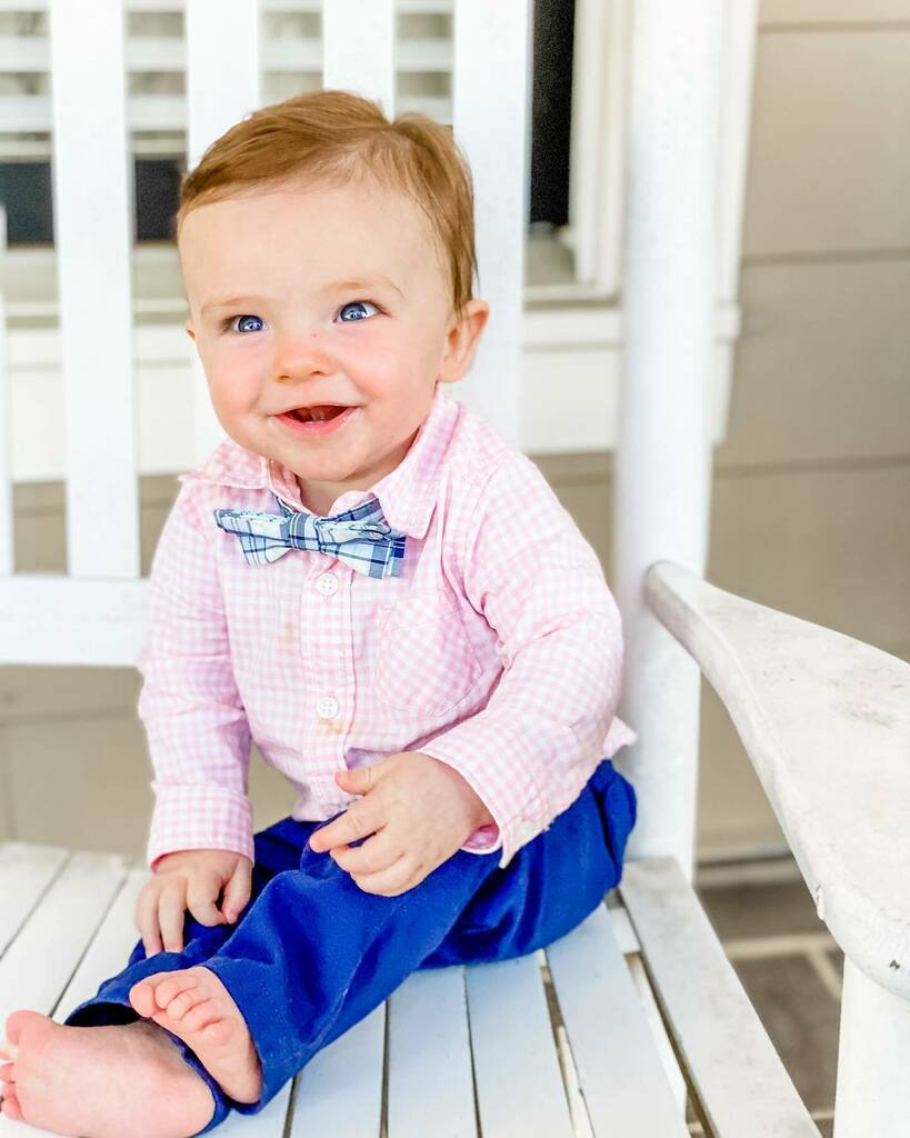 SarahGilliland's tweet photo. Be still my mama heart.❤️ I sure do love this little bunny of mine.🐰Happy Easter, y’all!
#easter2020 #babyboystyle #cartersbaby #littlemanhappy #mybabyboy💙 #sixmonthsold #littledude #3rdkid #littleones https://t.co/lptYgnrxTJ https://t.co/MWSHx5R39o
