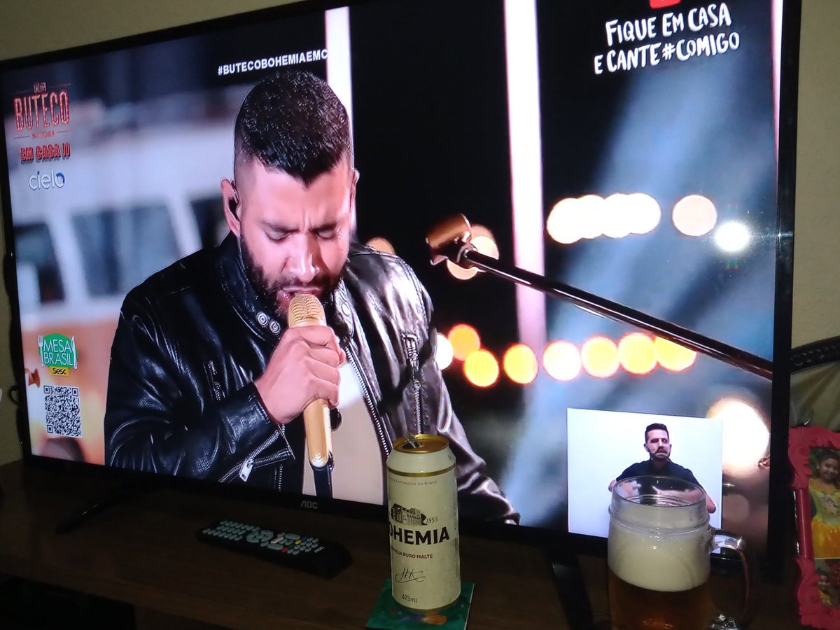 Douglas_Silvaa's tweet photo. @gusttavo_lima Live do #embaixador #gustavolima https://t.co/0yZxfgWexn