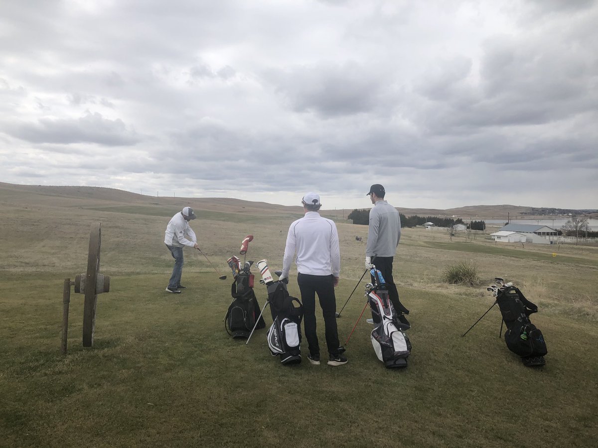 JarodSpurlin's tweet photo. Had a great time playing 18 with the boys at Pelican Beach Golf Course in Hyannis Nebraska, super underrated local course with awesome tee shots and small, subtle greens that are a lot of fun! @6Kylelake @bobcats_huddle @KdPhilly13 https://t.co/yQHqAA9Bx0