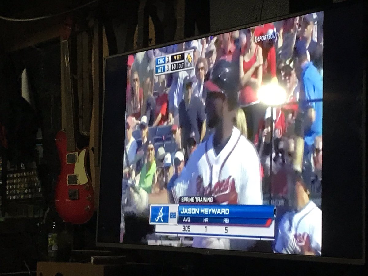jeffsamsel's tweet image. Rewatching 2010 home opener. One of my favorite @Braves at bats.