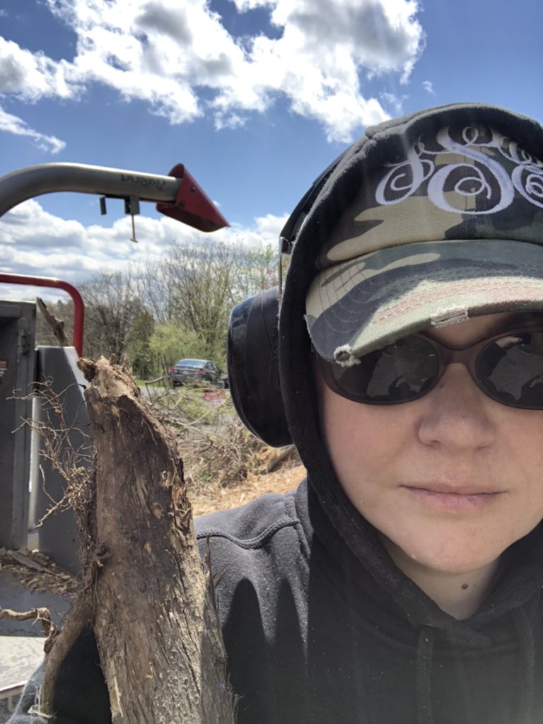 ShipmanJenny's tweet photo. Hi Trailblazers! I’m spending my spring break cleaning up my yard and using a giant woodchipper! It’s actually kinda fun!!! Hope you’re having fun too!!! @Discovery_elem https://t.co/3vcAaqi0Px