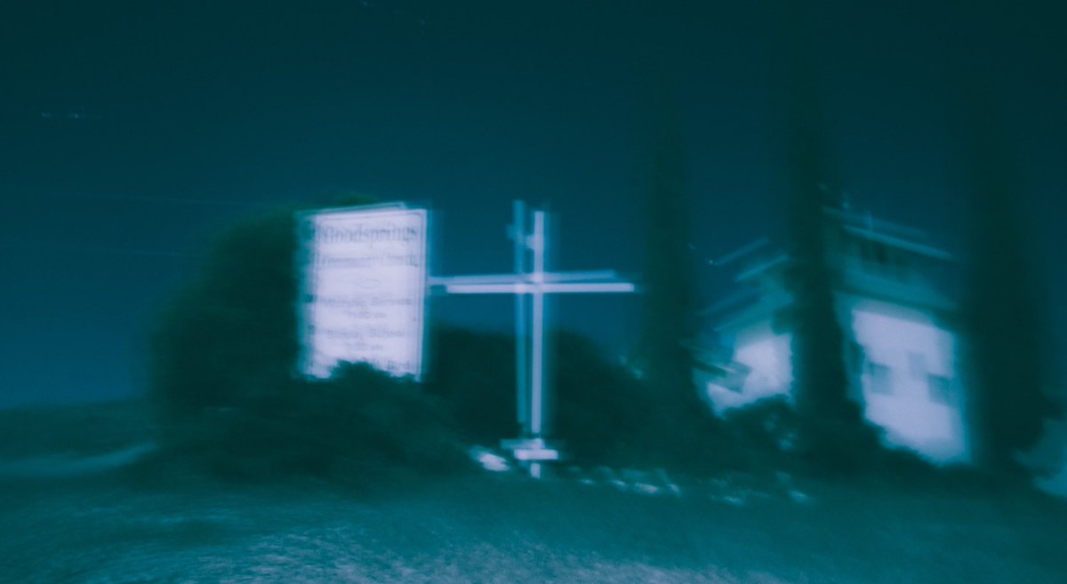 wzrdxmgk's tweet photo. shadow of burden, burden of shadow
flowerless gardens of graves built too shallow
worms dreaming eyeless, rainbows are weeping
weeping , weeping, the sky is bleeding https://t.co/CSArehxgUz