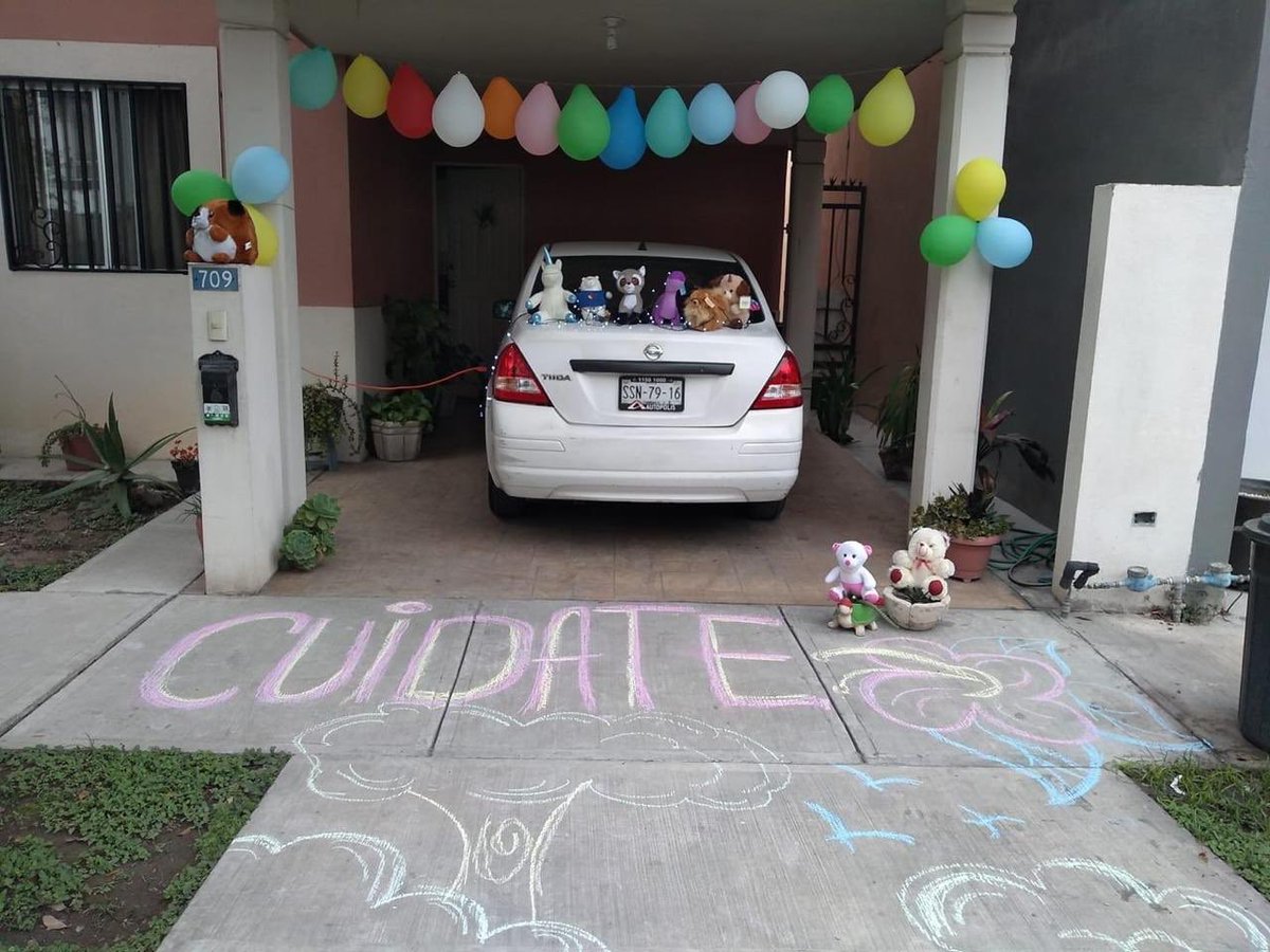joluisgarcia's tweet photo. Y sigue la tarde de “safaris” en varias colonias de #Monterrey !! Abrazo a todas las mamás y papás que se la han rifado con los niños durante estas semanas ... https://t.co/2FYxU2q7ze
