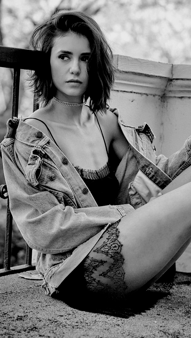 WasChosenToSlay's tweet photo. Debating on deleting or flipping my human Elena.I've not had muse for her for  a long time. Having people flat out tell me they will not write with me because of the preconceived notions of her doesn't help. And is honestly irritating as fuck. The question is to flip her to what? https://t.co/NOCNgmxezi