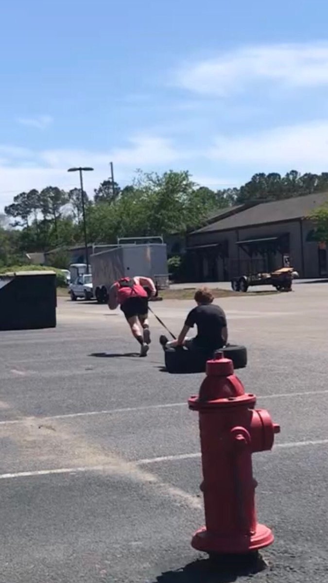 TuckerRose14's tweet photo. What my heavy leg day looks like now https://t.co/YBEknyFRBc
