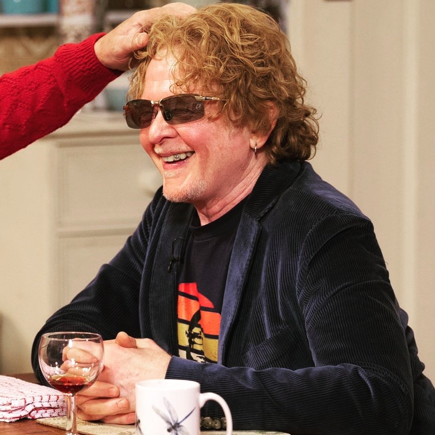 MickFans's tweet photo. at "All around to Mrs.Brown's" tv show
on air:April 11,2020
💙💙💙
#MickHucknall
#SimplyRed 
#MickHucknallFans 
#MickFans https://t.co/AHbJhs5ne4