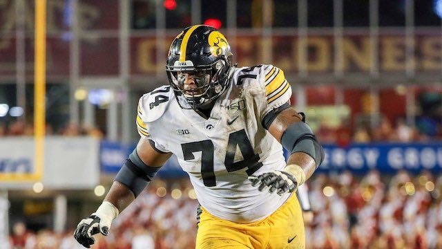 PLeonardNYDN's tweet photo. Four names buzzing as potential #Giants No. 4 picks:

- Auburn DT Derrick Brown
- Georgia OT Andrew Thomas
- Iowa OT Tristan Wirfs
- Clemson LB Isaiah Simmons

Others are in play. But here’s what I’m hearing w/ analysis of @gregcosell, @TonyPauline &amp; more
https://t.co/x83hX6blQx https://t.co/8VkD4aHuJH