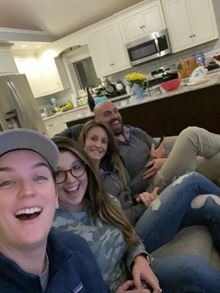 TheKHEDs's tweet image. Help us get 500 points!! Like/Retweet this picture for us to win Schitts Creek Trivia! #hashtagtrivialive #QuarantineLife #supportnurses #SchittsCreek #COVID19 #Corona