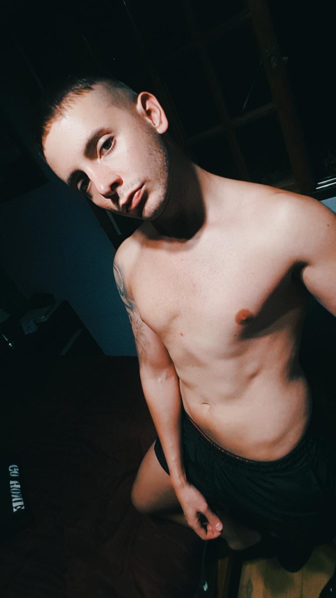 RodriigoPerez's tweet photo. Rt si noche de fotos en p*ja https://t.co/D6B5AenXYU