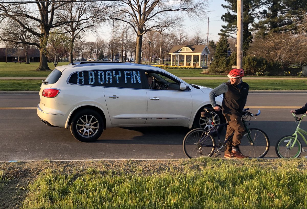 kwarzocha's tweet photo. Beautiful night for a bike ride in ⁦@LakewoodOhio⁩!  Got to be part of a #HappyBirthdayParade for an awesome 14 yr old - Finley - and to pick up more face masks for our ⁦@CleFoodBank⁩ team from ⁦@nickieantonio⁩, thx to the “Mask Crusaders.”  Love this town! https://t.co/t5FTyVVIdH