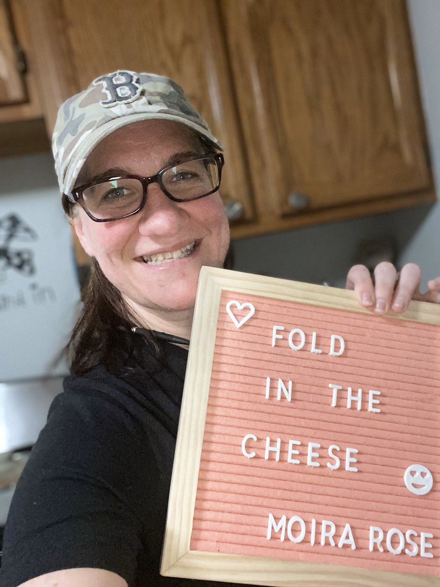 FieldChickSullo's tweet image. Help me get 500 trivia points in Schitts Creek trivia by retweeting this #hashtagtrivialive #SchittsCreek #QuarantineLife #SaturdayVibes #StayAtHome #StayHomeSaveLives