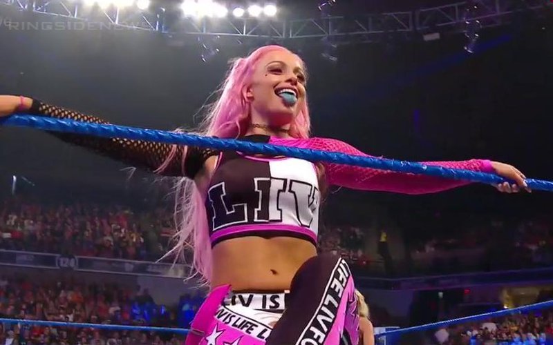 ThankYouBecky's tweet photo. One has to go. Who you pick? https://t.co/1ANkRMdy0z
