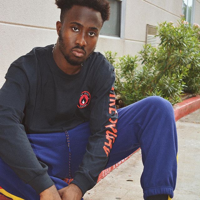 anrfactory's tweet photo. Houston-based Rapper & producer @deleadeseun recently dropped his latest fiery New Wave Trap track “Go and Get Rich”. Fans of high-fire Hip Hop will want to pay attention. #AfroBeatHipHop #AfroBeats #HipHop #NewWaveTrap #RnbHipHop https://t.co/VoG4i7gV0L https://t.co/Hdfb42Hw90