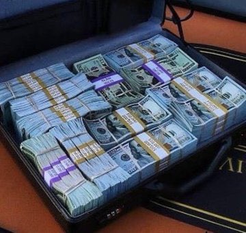 mooregreen12's tweet photo. @I'm gonna be your sugar daddy with no sex or nudes..need first 30people to like and retweet, this follow me and DM with your PayPal or cash app  $2000 immediately..Money can never be a problem 
No bank info needed  #sugarbabyneededed https://t.co/dnghqTwI1X