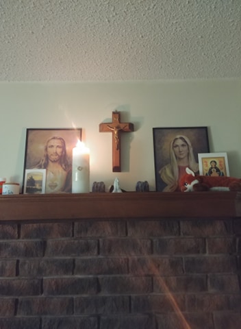 ParishSpirit's tweet image. People are sharing their Vigil Candles with us on our Facebook Page... We thought we'd share the joy here too! If you have a picture of your Vigil Candle, share it with us in the comments! #ChurchOnline

facebook.com/HolySpiritRCPa…