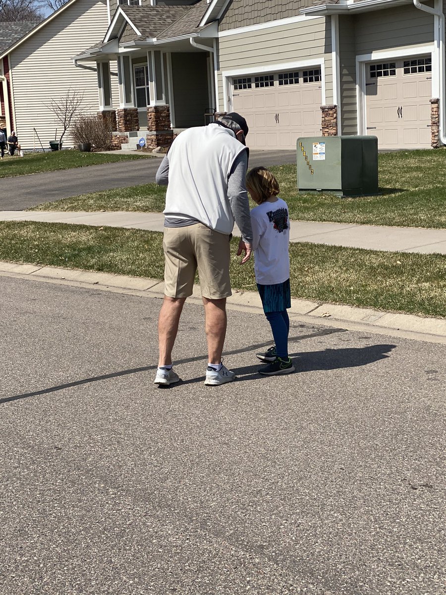Kramer9Tommy's tweet photo. Seen some kids on our walk today playing football. I stopped to throw them a few. Kids had no idea, but their parents were pretty excited. 😀 https://t.co/8X59xB5peN