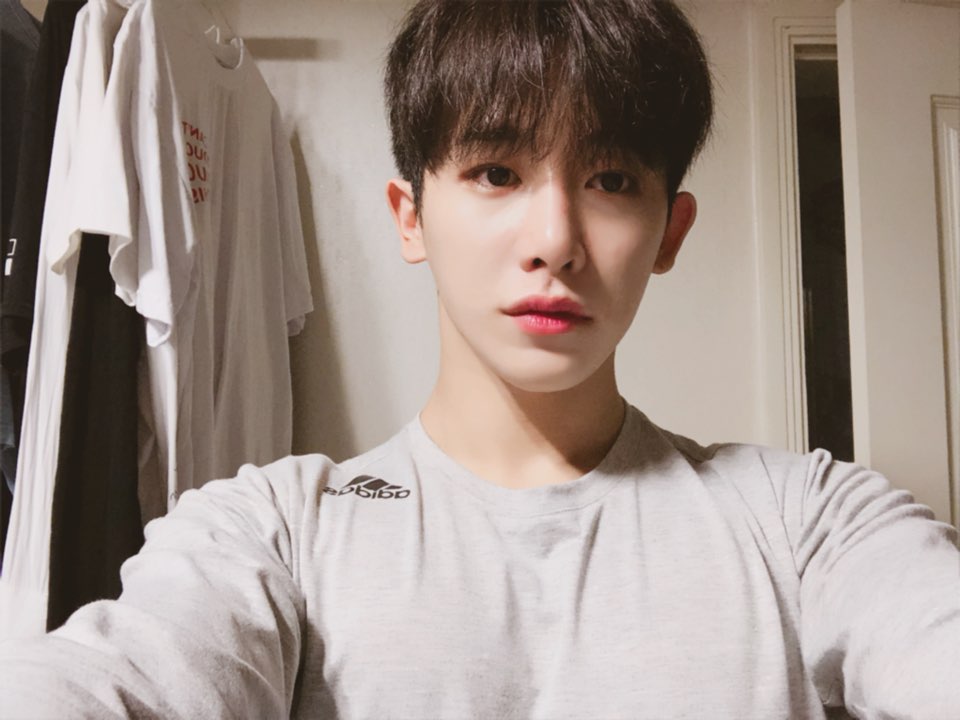Wonho_BR's tweet photo. 📆 Wonho Nesse Dia | 11.04.18
• Wonho, nesse mesmo dia, dois anos atrás, no @OfficialMonstaX 🐰🍜
“Monbebe, você já foi dormir? Obrigado pelo seu trabalho duro hoje. Vou te visitar em seu sonho~ #Monnight #VejoVoceNoSeuSonho”
Kor/PtBr: Wonho BR
#원호 #Wonho
@official__wonho https://t.co/UOqjshiTop