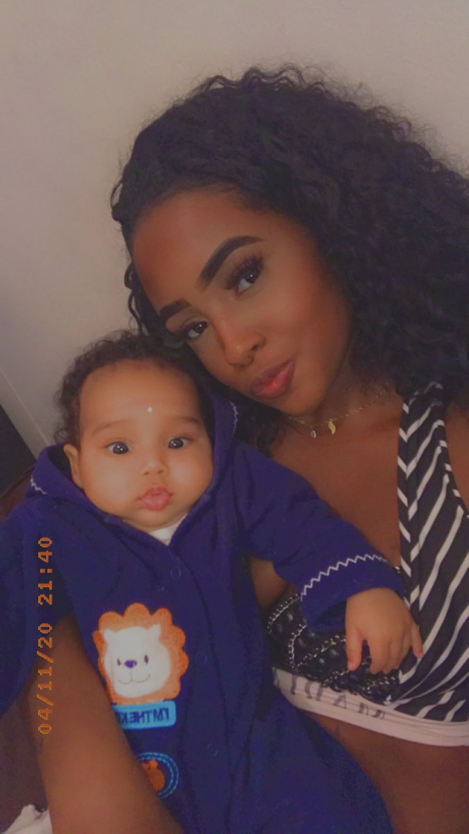 thaybella42's tweet photo. Boa noite com o bebê da dinda 😍🥰❤️ https://t.co/pmCfFWdcLf