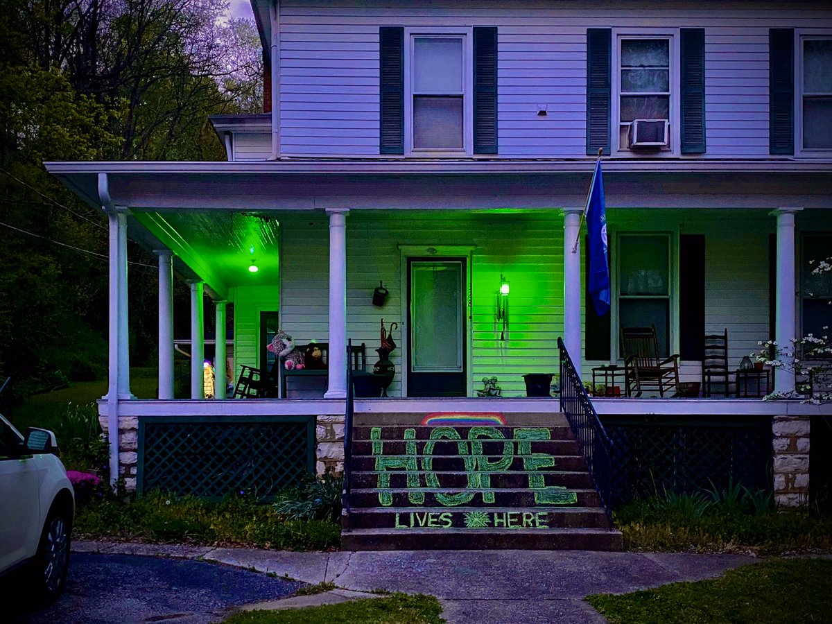 cathylindsey's tweet photo. #HopeLivesHere #HealthyAtHome #TeamKentucky #TogetherKy #Patriot @AndyBeshearKY @GovAndyBeshear https://t.co/etMau9uHoz