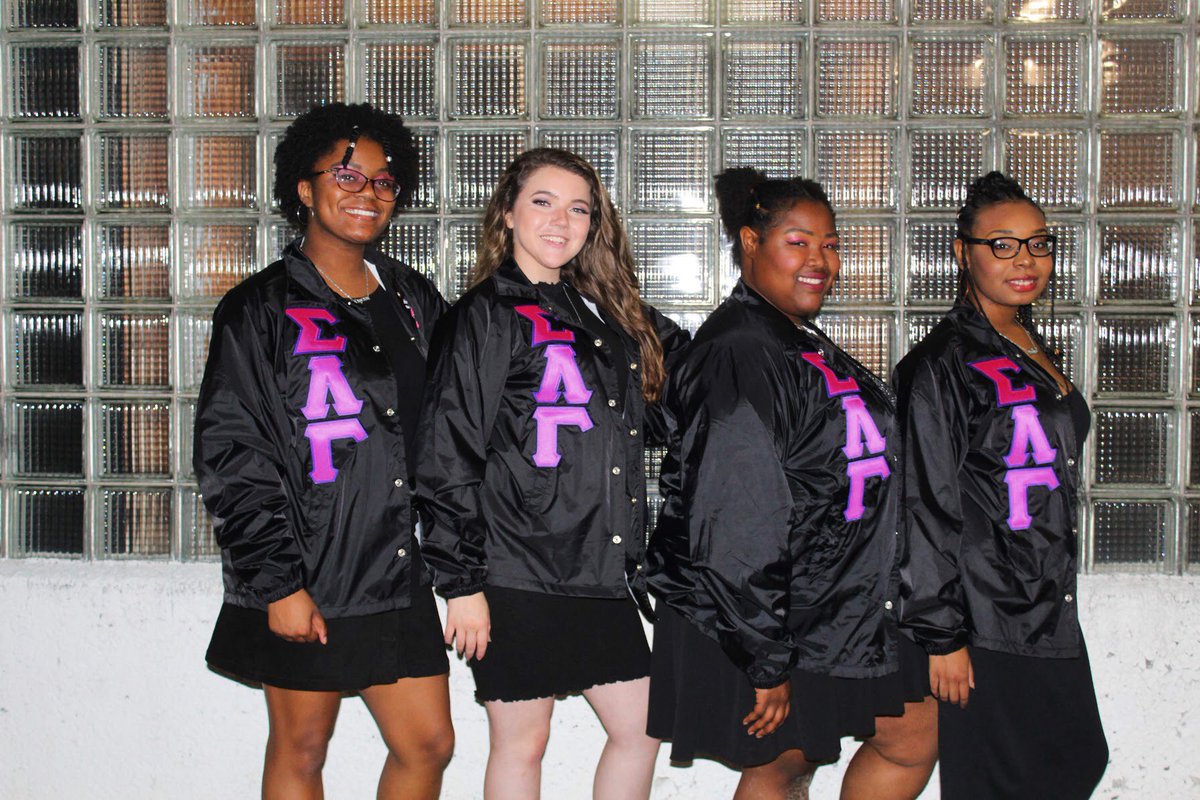 vstategammas's tweet image. Fénix Espumosas. Here to change the game. 💕💜🐾
@faithariana_ ☸️
Twitterless Deuce 2️⃣
@hadassah_lewis ⛓💗
@_Kae_be ⚓️
#vstategammas #epsilonline #thetazetamade #slg30 #slg1990 #womenofdistinction #babypanthers #distinct #welcometotheyard