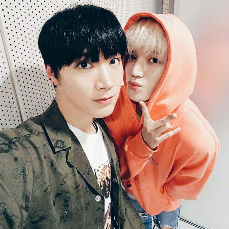 they take such cute selfies