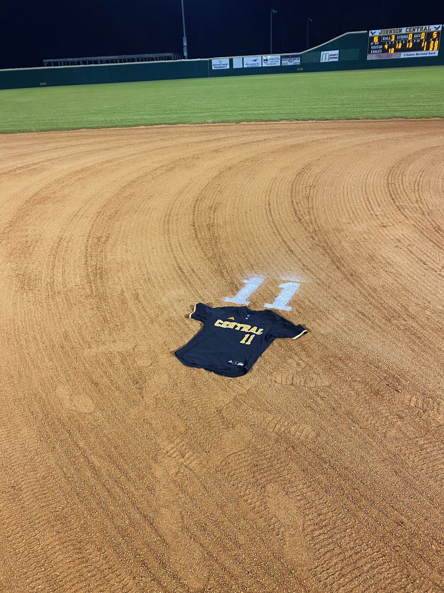 BaseballJchs's tweet photo. @seth_williams3 @clmeade02 @braydenfannin5 JJ Blanton https://t.co/CuGv9FiEsX