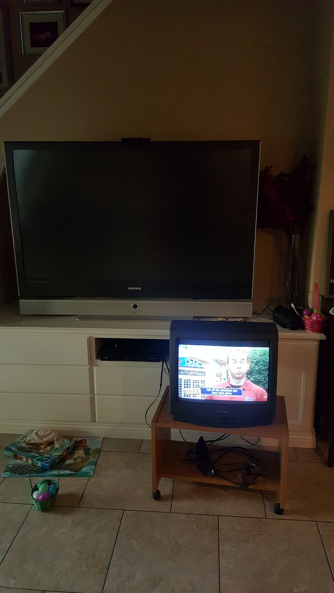 OCTechNet's tweet image. After 15 glorious years, it's time to say bye to our @Samsung DLP TV. We're going to be roughing it for a little bit while we wait 2 weeks for a @VIZIO to arrive from @Target. Kids will finally learn how to get up to adjust the volume.