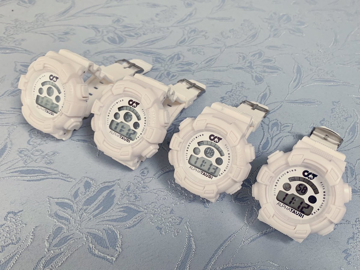 コテコテ Coteda 前回作った Alphatauri 自作腕時計 ステッカーの間から見える黒い文字盤を何とかしたくて ちょっとデザイン変更して文字盤から作っちゃいました 調子に乗って4つも Alphataurif1 シルエットカメオ シルエットジャパンアワード