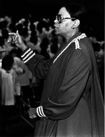 jeremiah320's tweet photo. Dr. Mattie Moss Clark created the 3-part harmony (separating vocal parts into soprano, alto, and tenor). 

Dr. Clark left a tremendous legacy

 #TheClarkSisters #theclarksistersmovie https://t.co/YqDLrhyc33