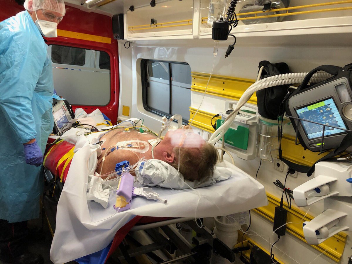 WollaertG's tweet photo. Face à cette crise sanitaire exceptionnelle, les médecins et infirmiers sapeurs-pompiers du SDIS 62 participent au renfort des transports inter hospitaliers. Accompagné d’un co-équipier, ils assurent le transport de victimes en état grave du au Covid-19 🦠. https://t.co/cDRiqzTo5b