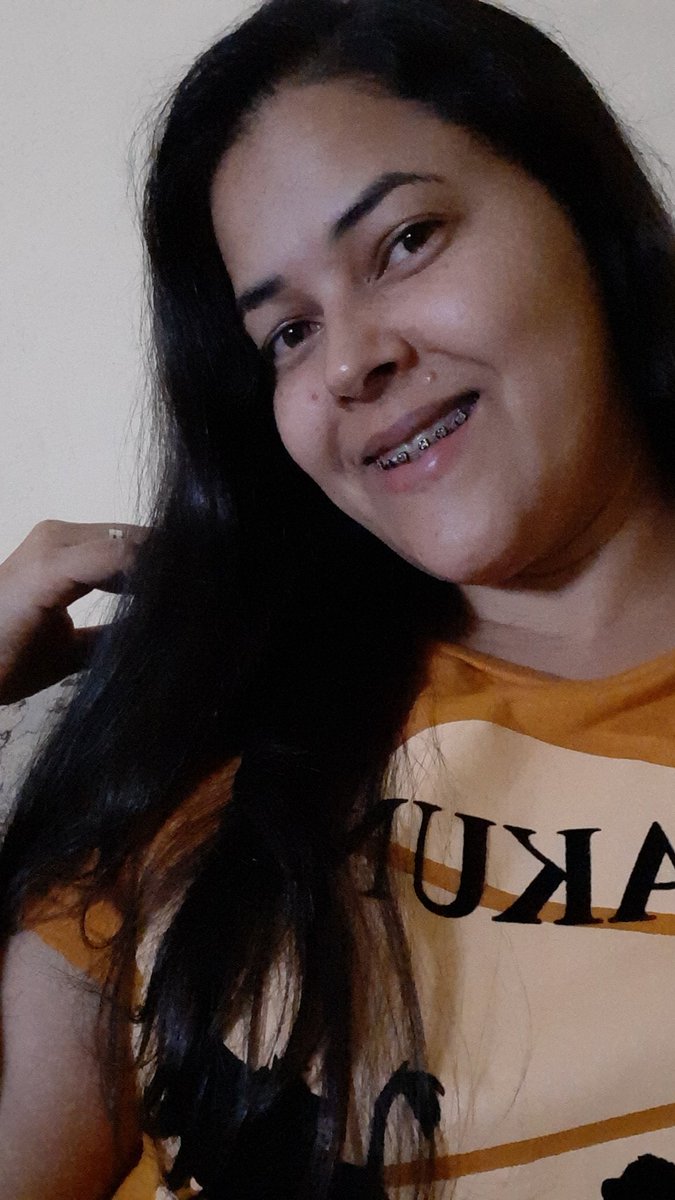 Reginadecssia's tweet photo. Aqui de boa assistindo o embaixador.

#ButecoEmCasa #ButecoBohemiaEmCasa me nota bebê kkkkkkkk https://t.co/odHOLDv118