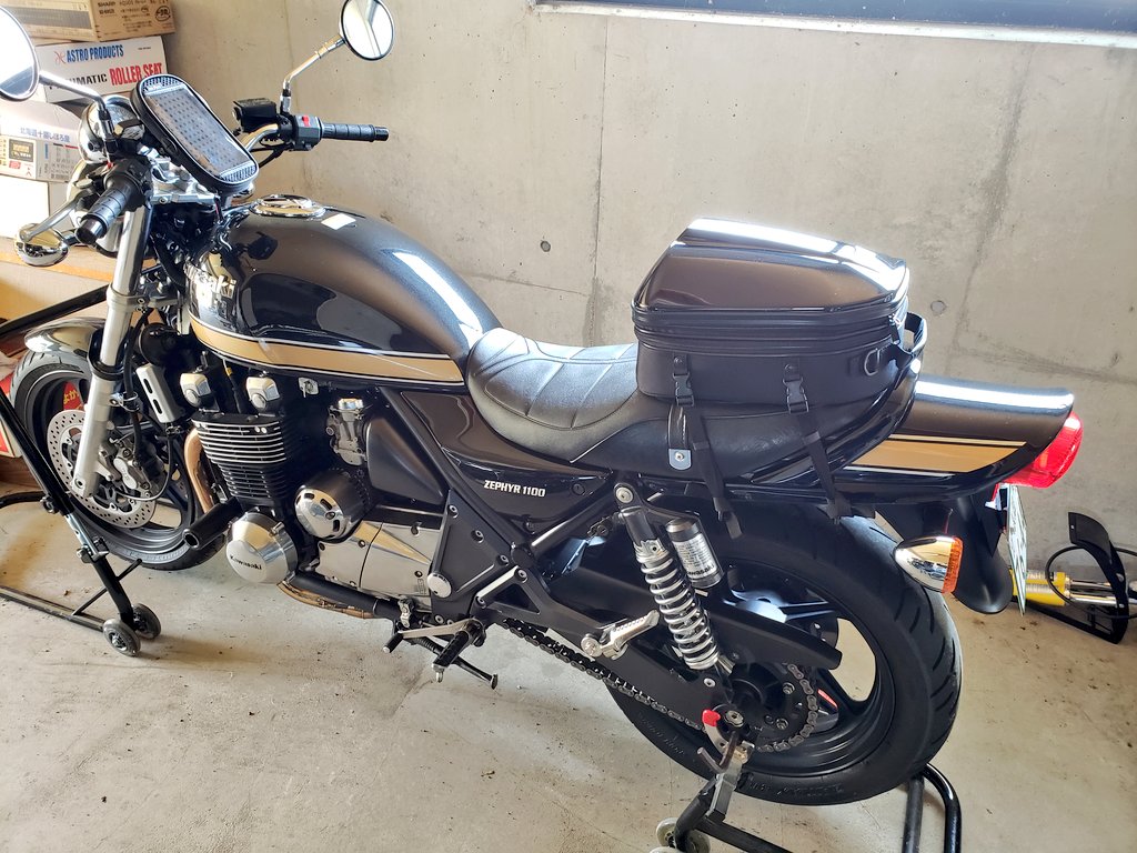 Katsu 初号機キャンプ仕様 弐号機チョイ乗り仕様のシートバッグです やっぱり使い勝手 サイズ感 丁度いいんだよね W コロナで気が滅入るからみんなのツーリングバッグ見せて Tanax フィールドシートバッグ シェルシートバッグgt Gpz900r