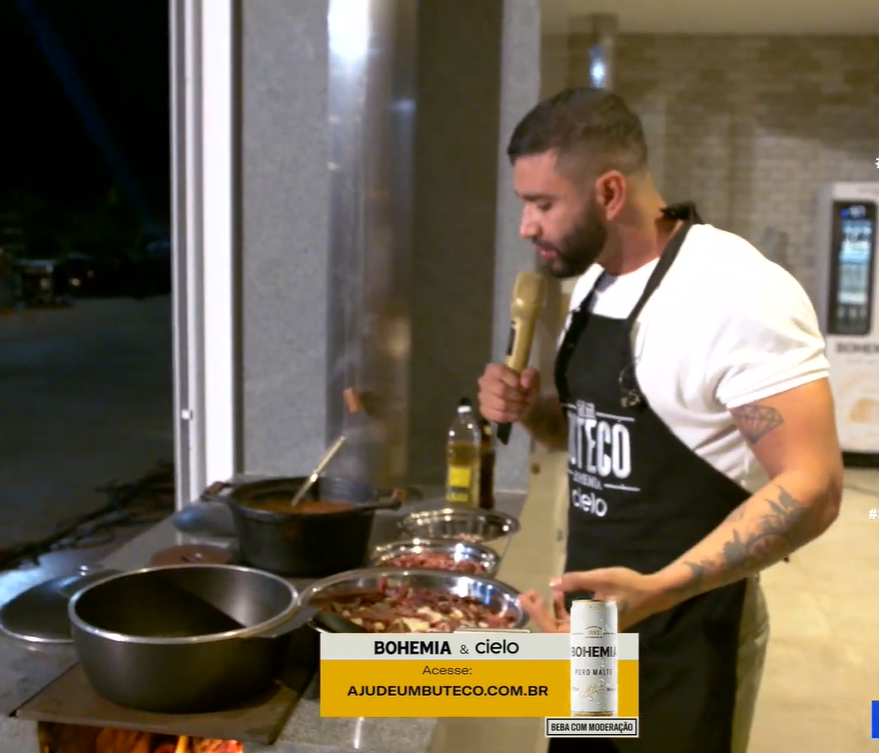 Araujo12ed's tweet photo. Gusttavo lima é uma mistura de cachaça, putaria, filosofia, sertanejo, palavrão, stand up e master cheff
#ButecoEmCasa https://t.co/h8wAjsvQLn