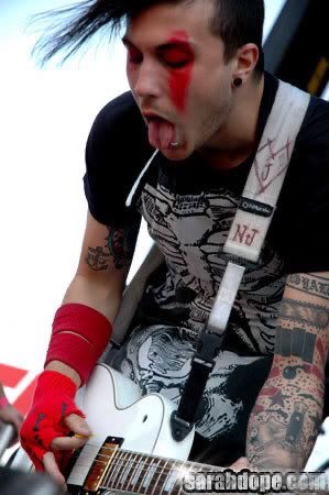Thread of Frank keep being sexual on stage.