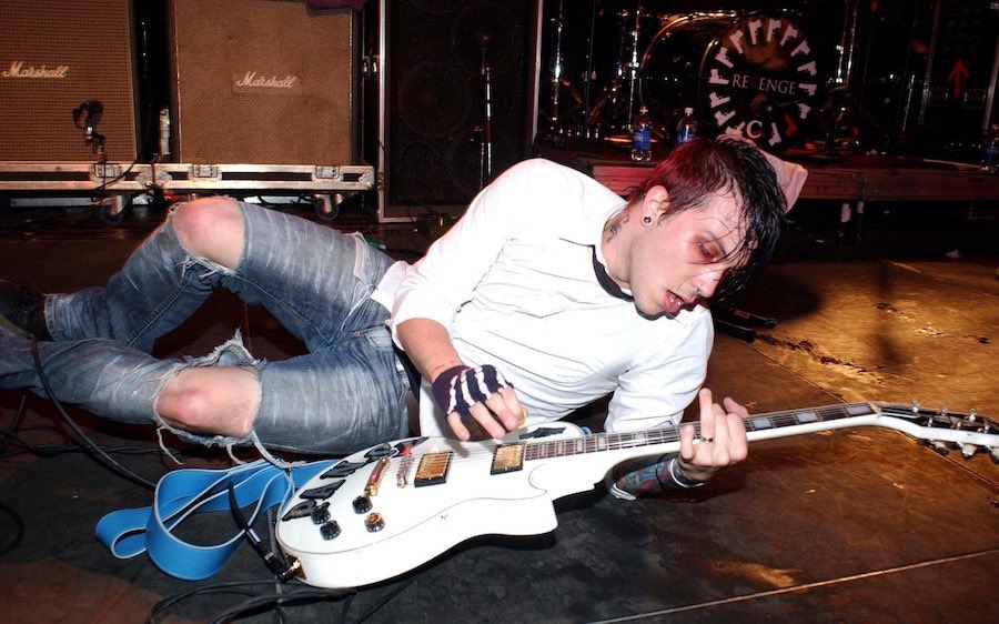 Thread of Frank keep being sexual on stage.